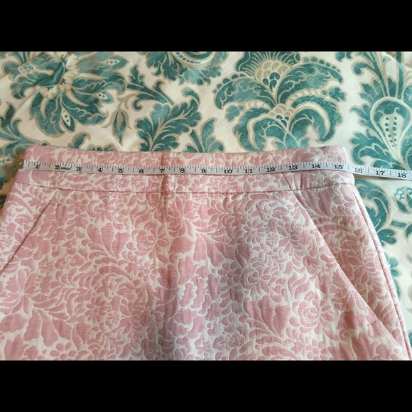 Old navy skirt. - Picture 3 of 4
