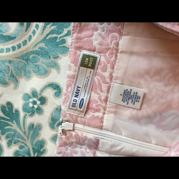 Old navy skirt. - Picture 4 of 4