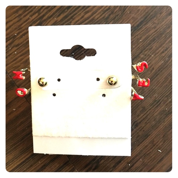 "YES, NO" earrings
