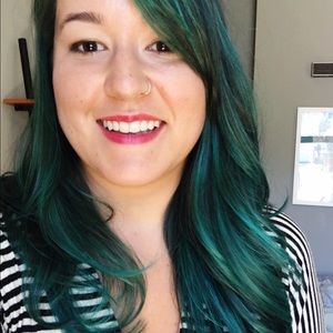 Meet your Posher, Laura