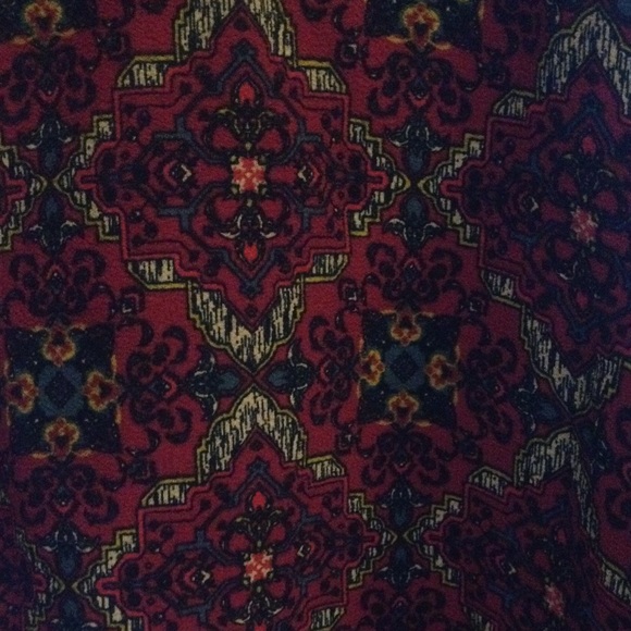 Forever twenty one shirt - Picture 2 of 4