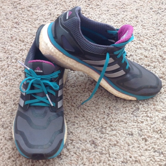 Ladies athletic shoes