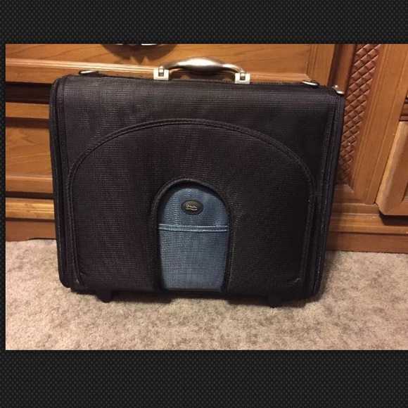 Computer brief case - Picture 1 of 3