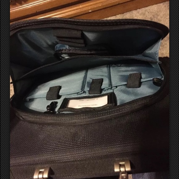 Computer brief case - Picture 3 of 3