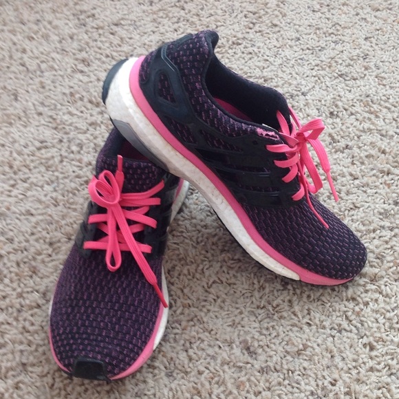 Ladies athletic shoes
