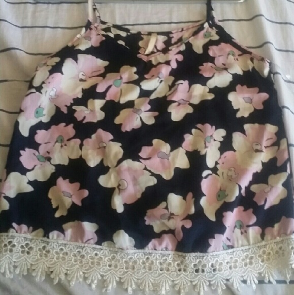 Floral Tanktop - Picture 2 of 2