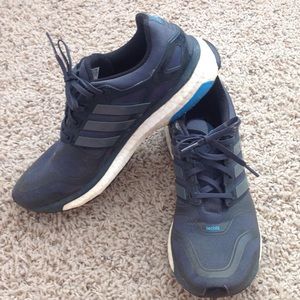 Ladies athletic shoes