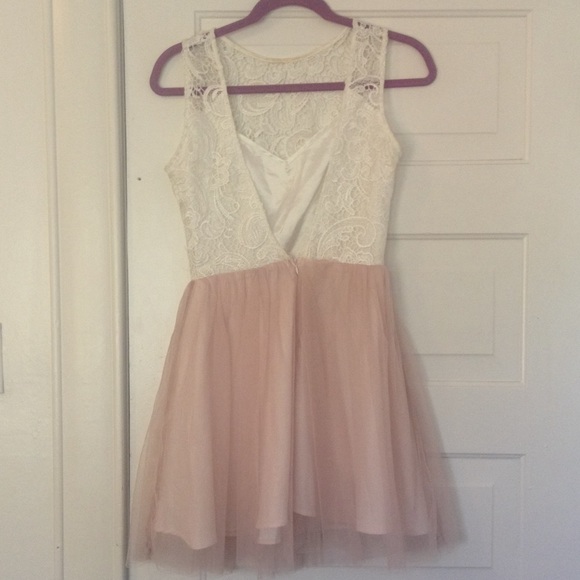 Pink and white Jun & Ivy dress - Picture 2 of 4