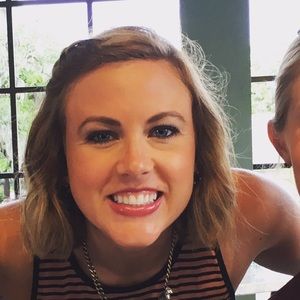 Meet your Posher, Courtney