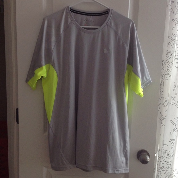 Men's under armour dry fit shirt