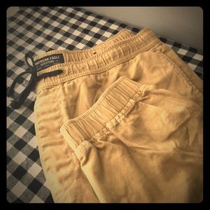 🇺🇸American Eagle 🇺🇸 khaki joggers