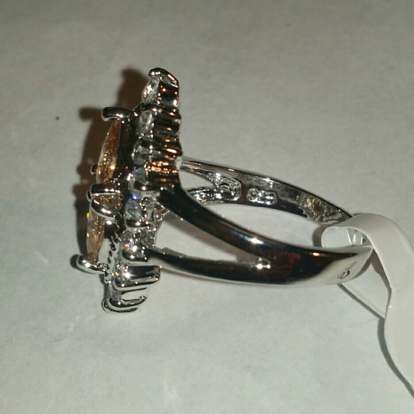 Sterling Silver Morganite and White Topaz Ring - Picture 2 of 4