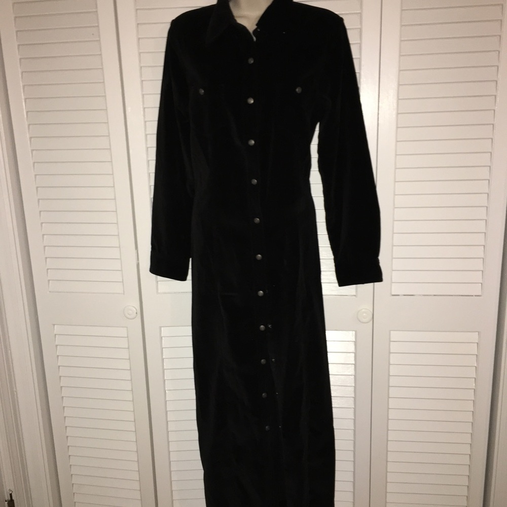 Eddie Bauer Black Velvet Medium