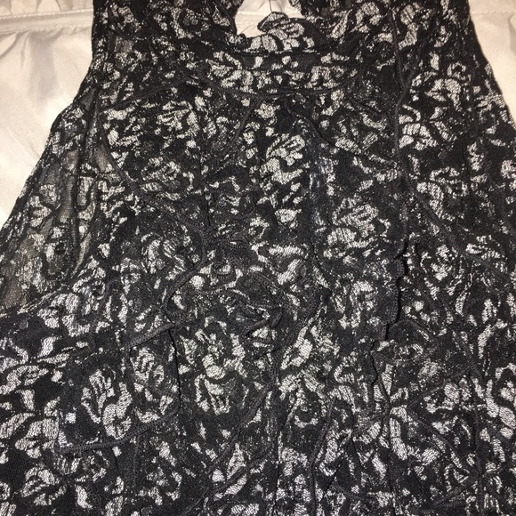 Top - Picture 2 of 4