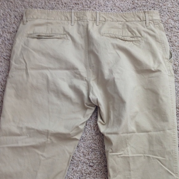 Men's gap khaki pants - Picture 3 of 3