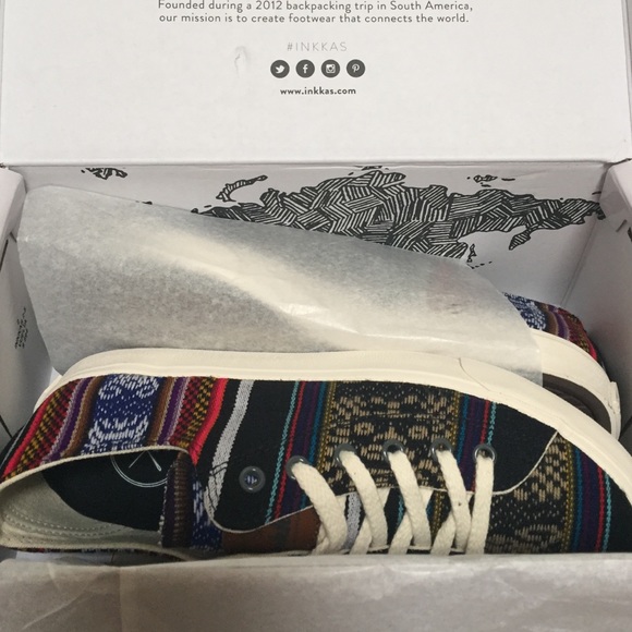 Never worn Low Top Blackbird Inkkas