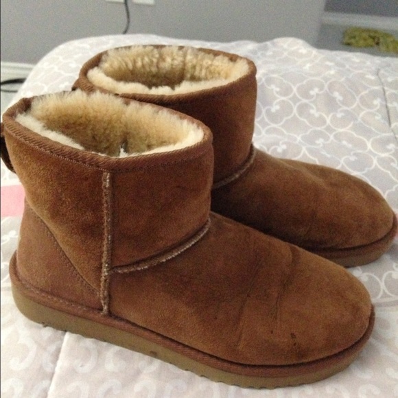 Classic mini uggs/ ON HOLD FOR @ronnytaylor