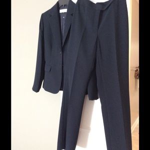 Tahari navy business suit