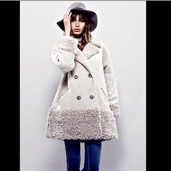 Free People ivory taupe tan tint  Faux Fur Coat M - Picture 2 of 4