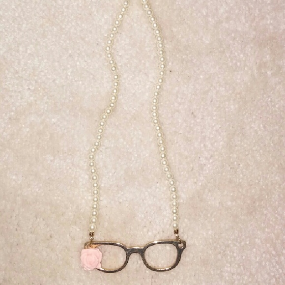 Pearl necklace