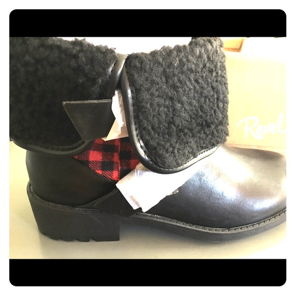 Black and red plaid boots! Can be worn 2 ways!