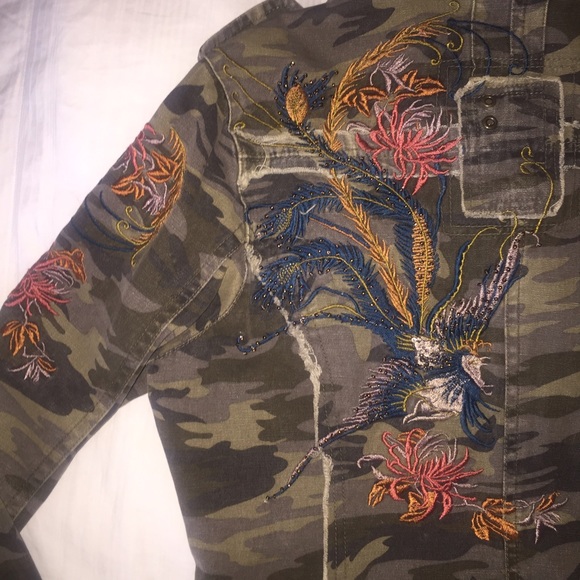 Embroidered Camo Jacket - Picture 3 of 4