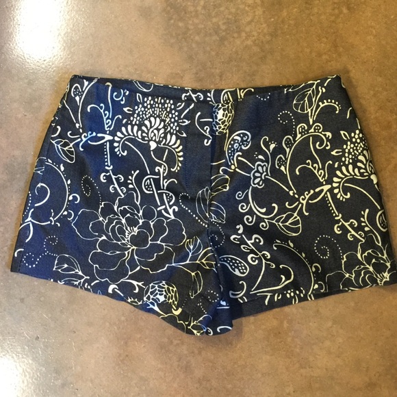 Express shorts