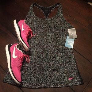 Nike Trainer Tank w Racer Back WOMENS Medium!