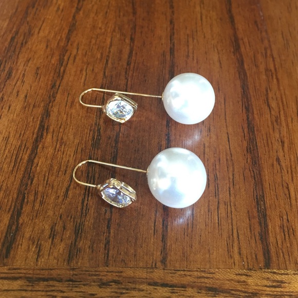 T&J Designs Jewelry - Pearl Drop earrings💥🔥ON SALE🔥💥