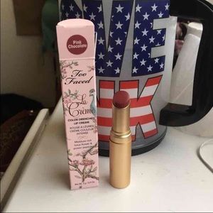 Too Faced La Creme Lipstick