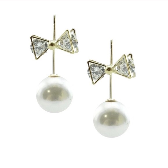 Pearl Bow drop earrings - Picture 2 of 3
