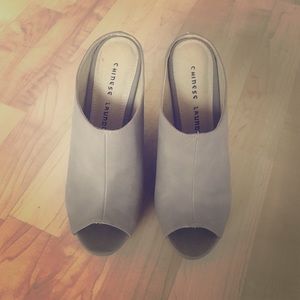 Chinese laundry clog