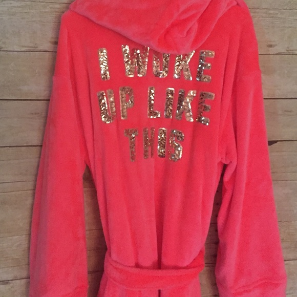 SOLD Victoria Secret Plush Bling Robe NWT - Picture 3 of 4