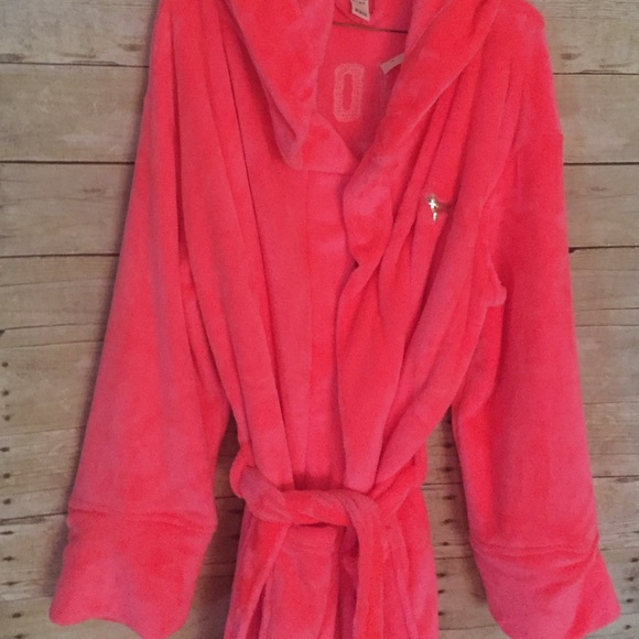 SOLD Victoria Secret Plush Bling Robe NWT - Picture 4 of 4