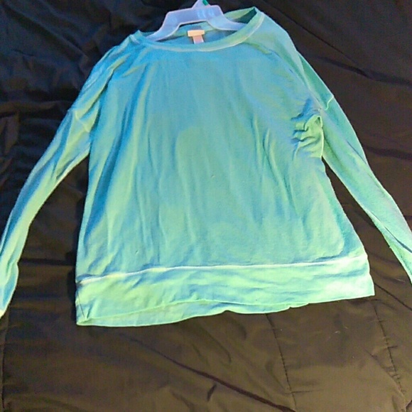 turquoise/teal light sweater!