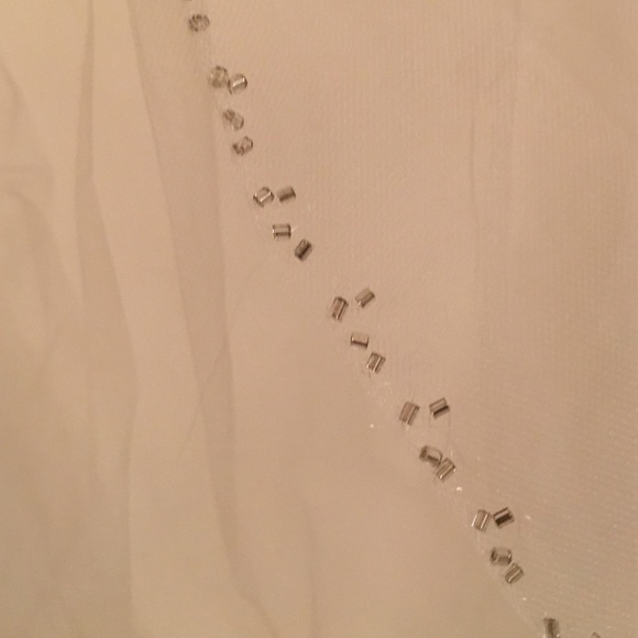 Single Tier Wedding Veil - ivory, elbow length