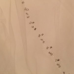 Single Tier Wedding Veil - ivory, elbow length