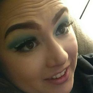 Meet your Posher, Chelsey