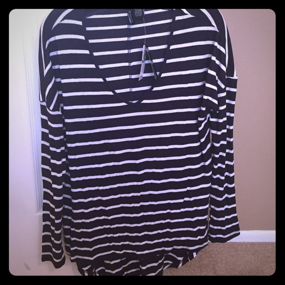 Long sleeved navy and white Tshirt