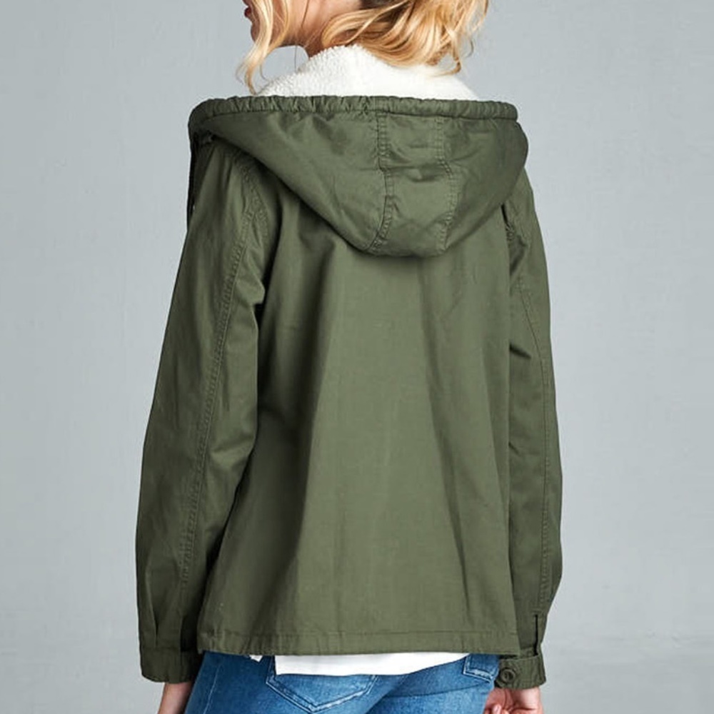 RESTOCKED! ✨ OLIVE FUR LINED MILITARY JACKET ⛈❄️ - Picture 6 of 7