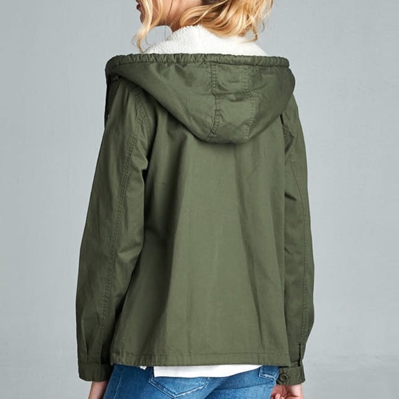 RESTOCKED! ✨ OLIVE FUR LINED MILITARY JACKET ⛈❄️ - Picture 6 of 7