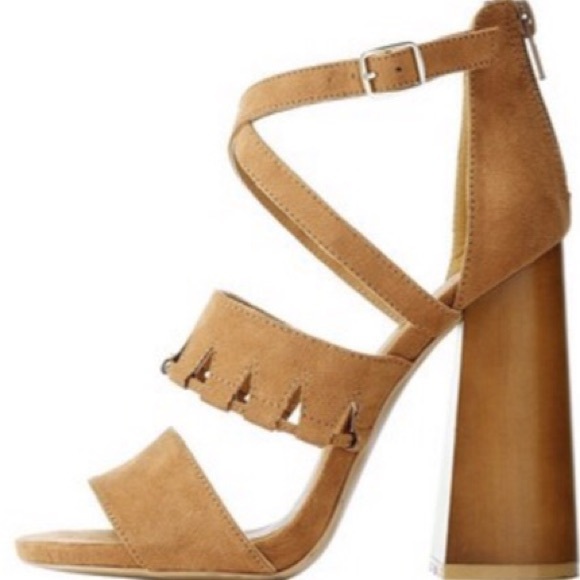 Tan stylish heels for fall!