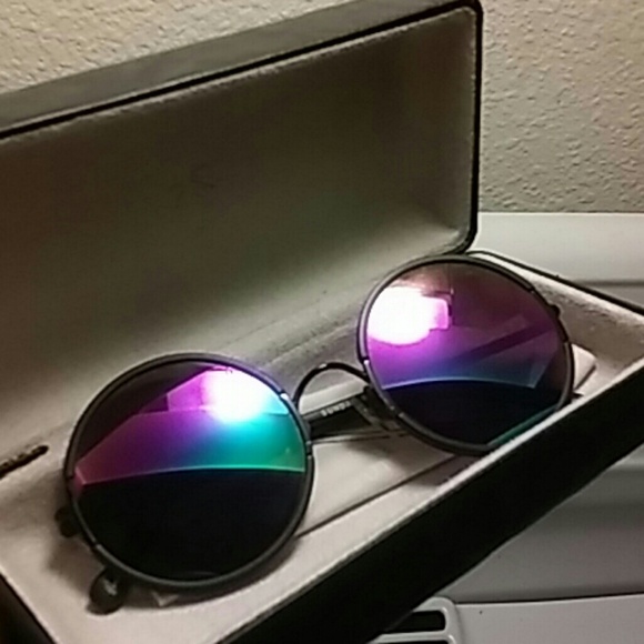 Sunday Somwhere Sunglasses