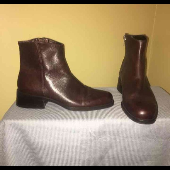 ❌SOLD❌Nine West Ankle Boots - Picture 2 of 4