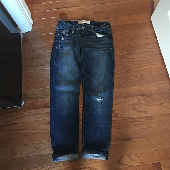 Hollister size 1 - Picture 1 of 3