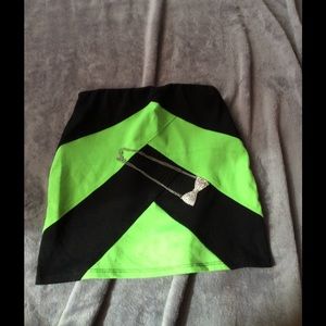 🍀 neon green asimetrical skirt 🍀