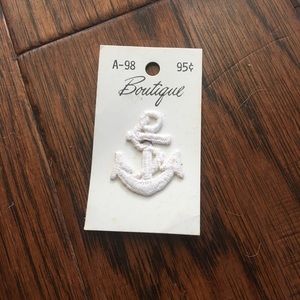 a gorgeous little vintage patch!