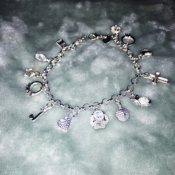 Silver charm pendant bracelet
