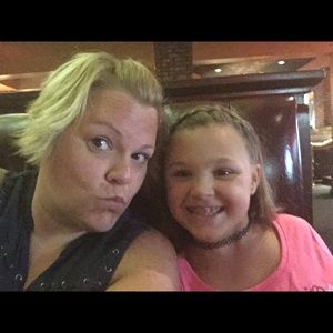 Meet your Posher, Laurie