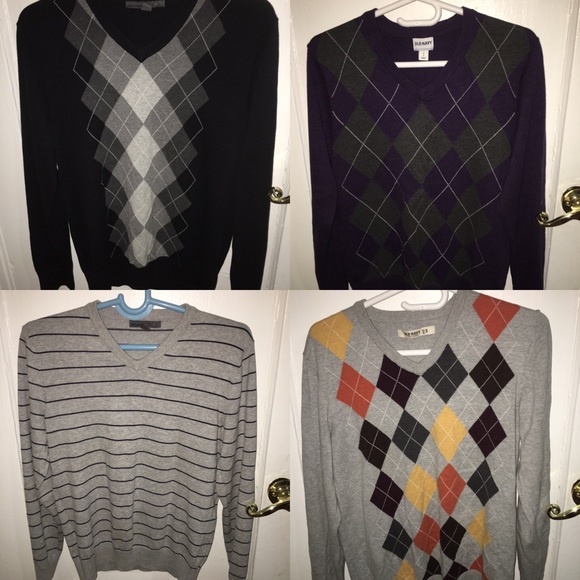 BUNDLE! 4 Old Navy sweaters in great condition